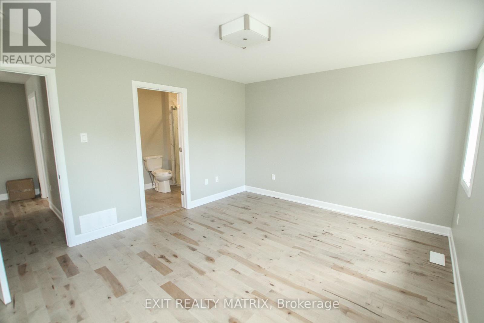 Photo 14 of 1401 Caroline Court, Cornwall ON