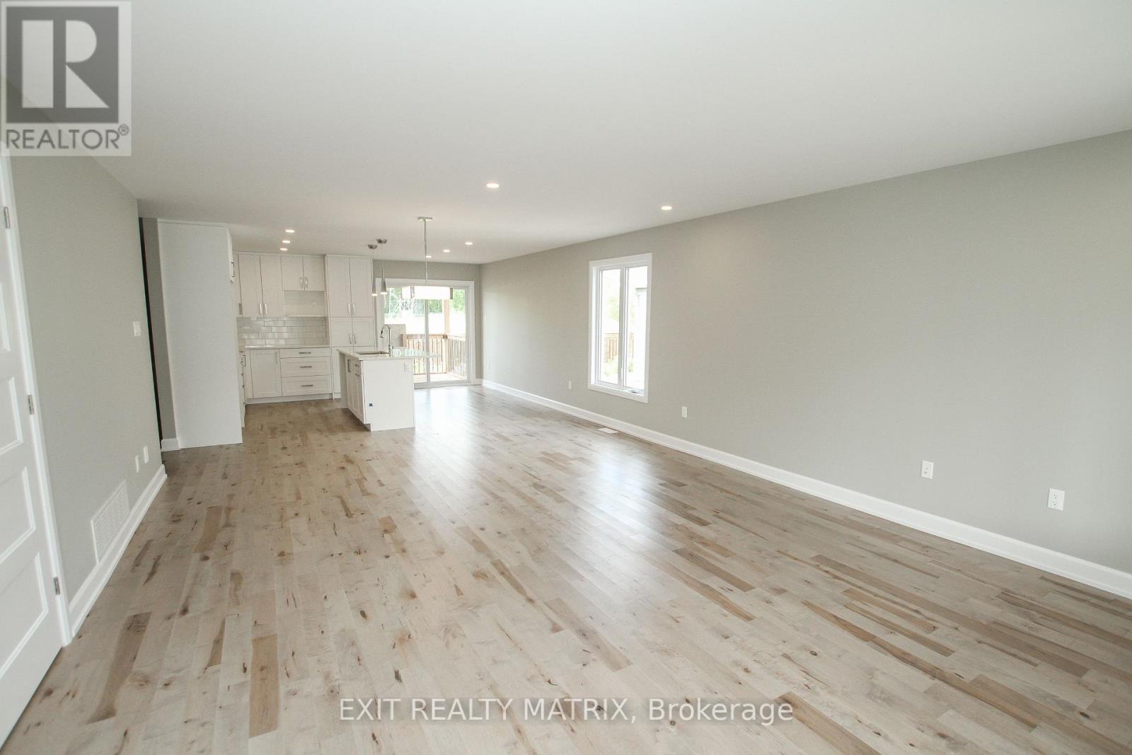 Photo 6 of 1401 Caroline Court, Cornwall ON
