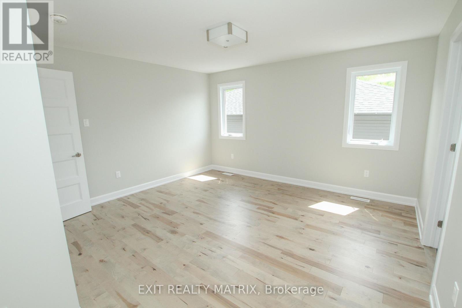Photo 11 of 1408 Caroline Court, Cornwall ON