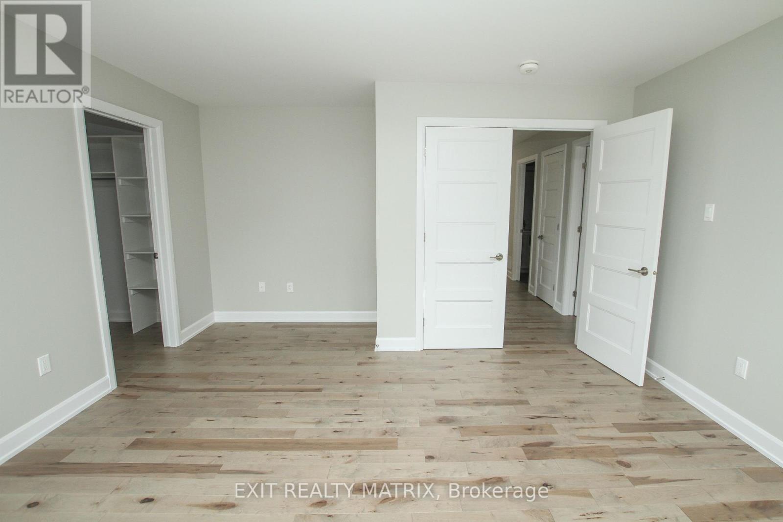 Photo 12 of 1408 Caroline Court, Cornwall ON