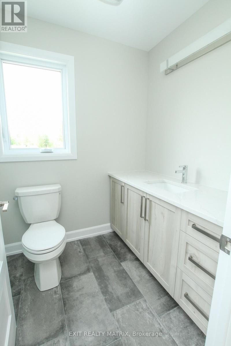 Photo 15 of 1408 Caroline Court, Cornwall ON