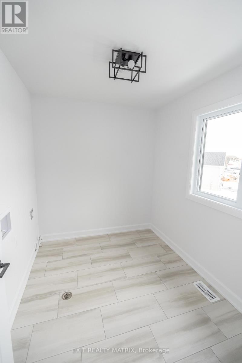 Photo 17 of 1409 Caroline Court, Cornwall ON