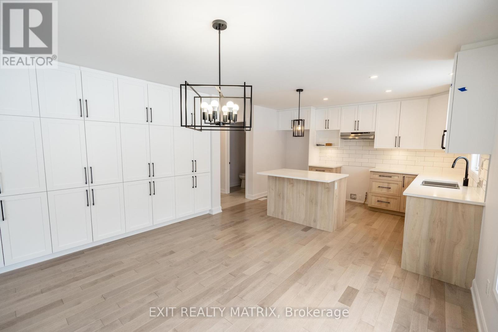 Photo 6 of 1409 Caroline Court, Cornwall ON