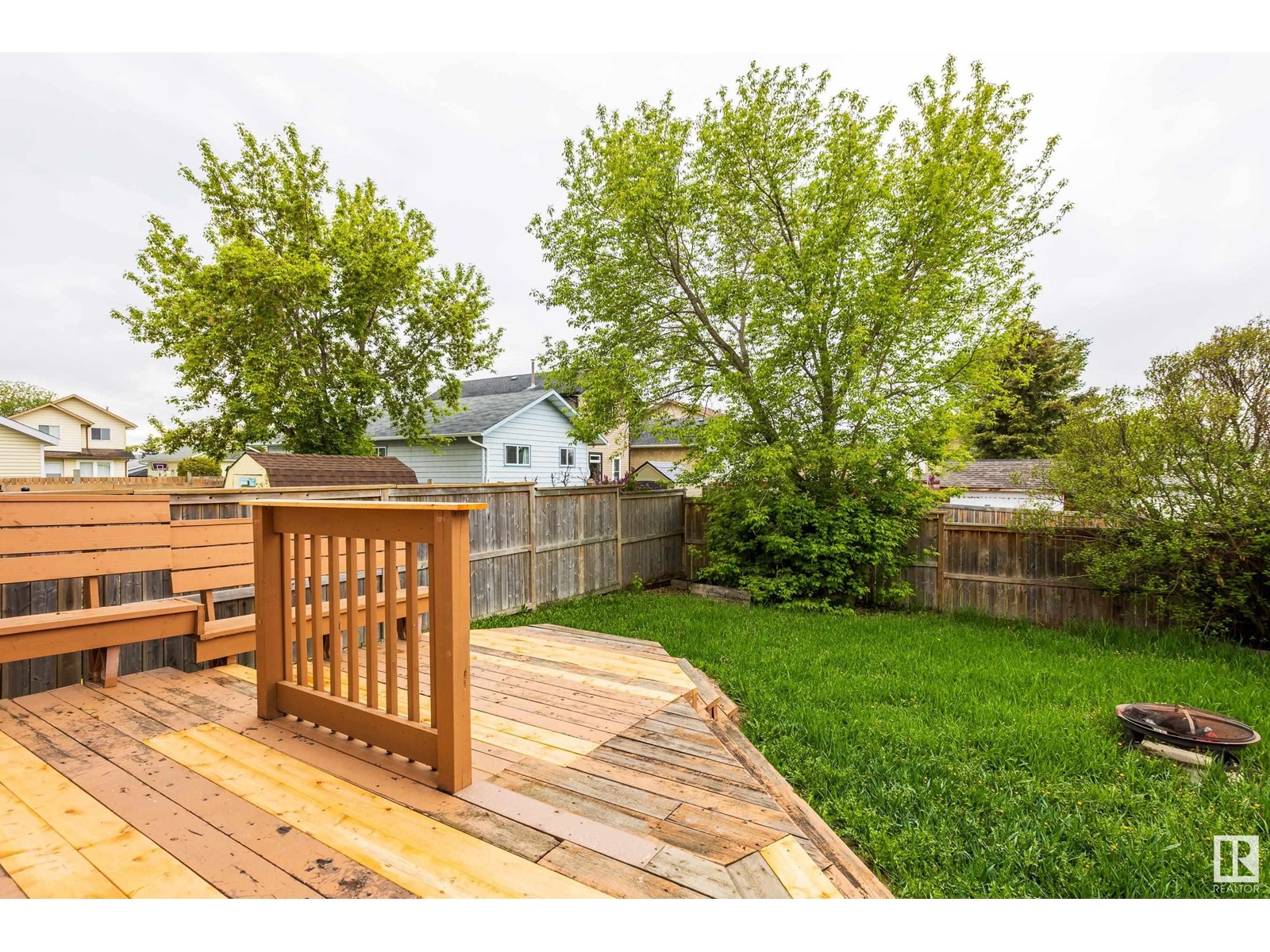 Photo 18 of 9808 107 St, Morinville AB