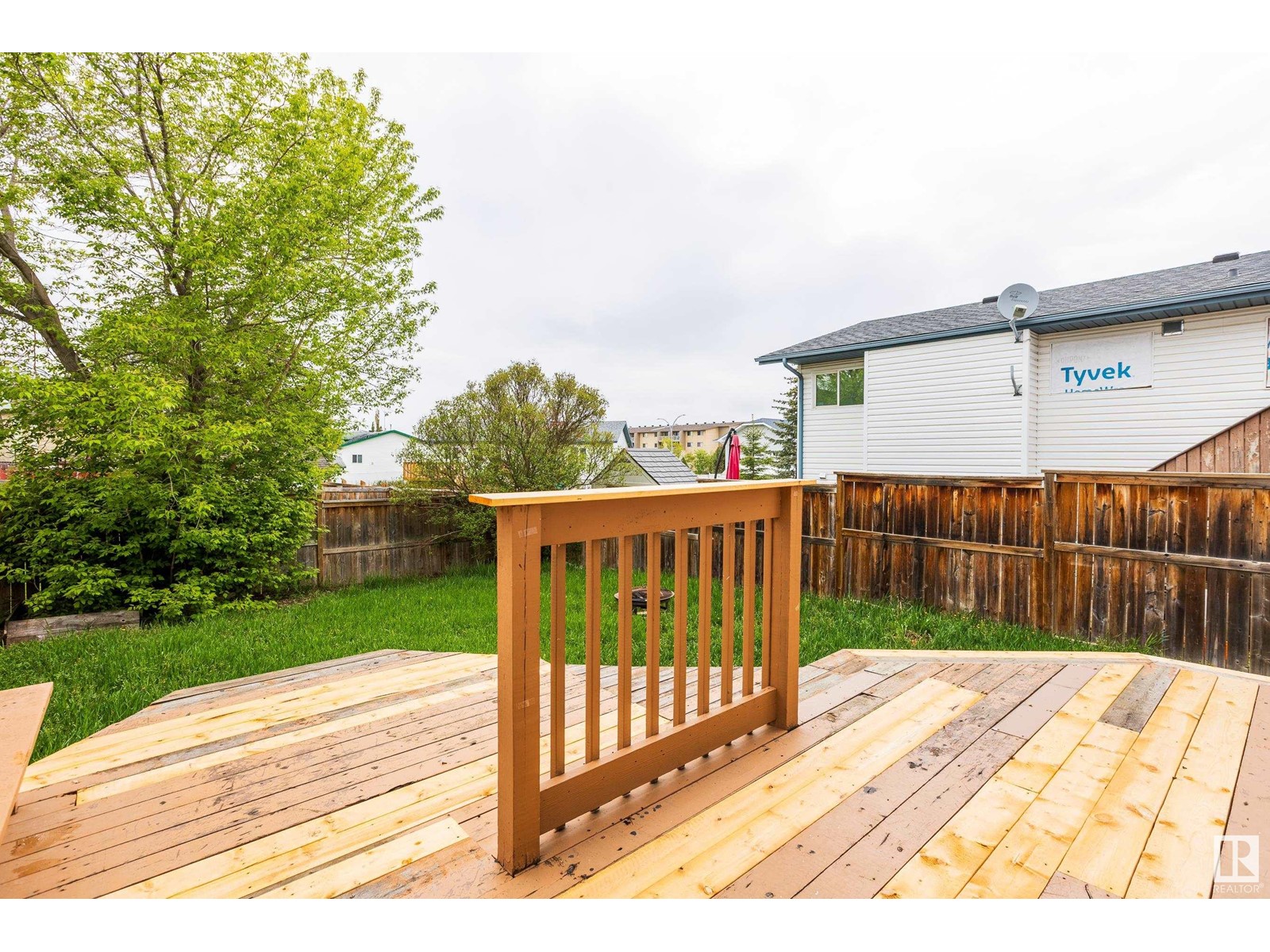 Photo 7 of 9808 107 St, Morinville AB