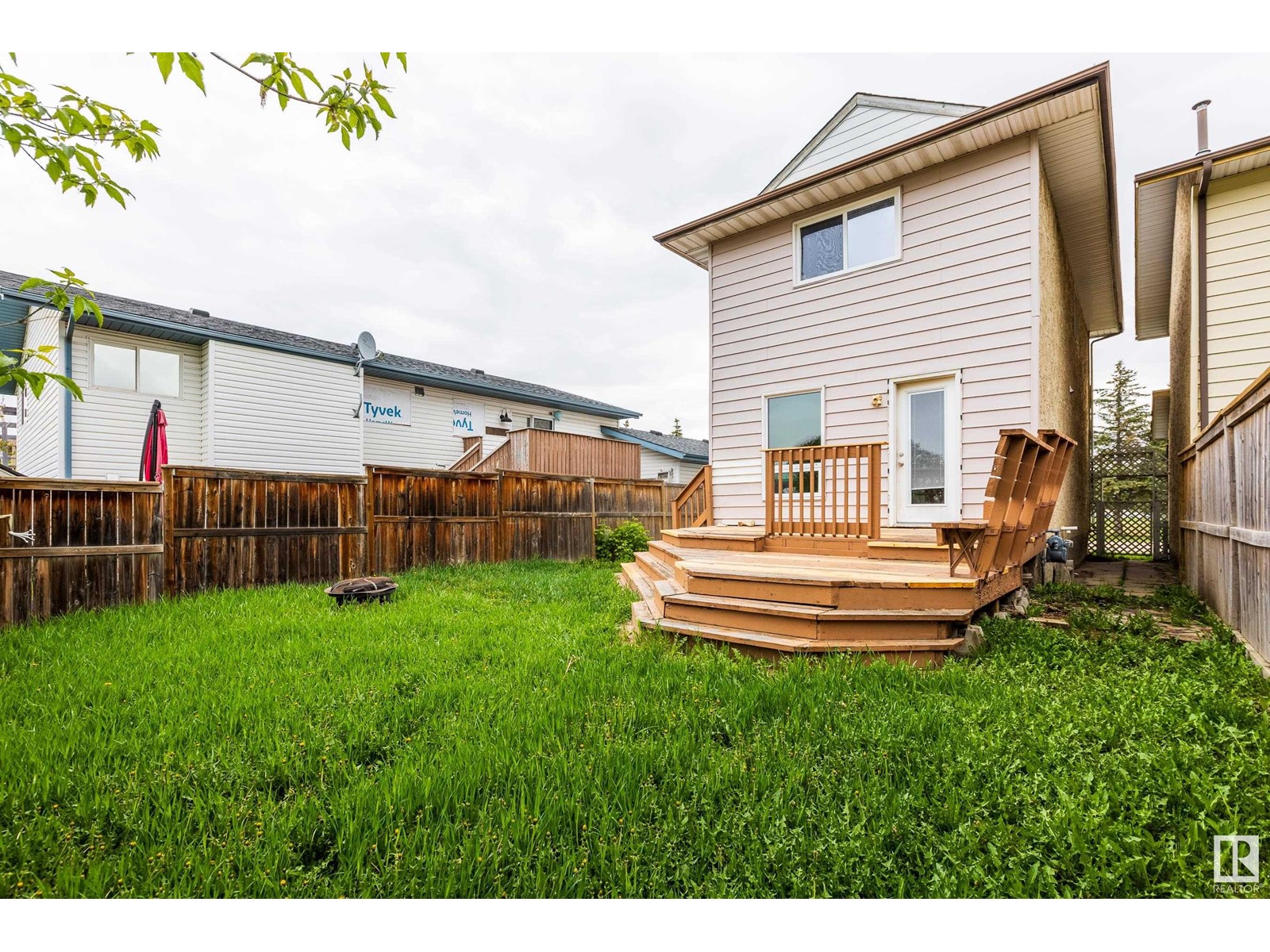 Photo 15 of 9808 107 St, Morinville AB