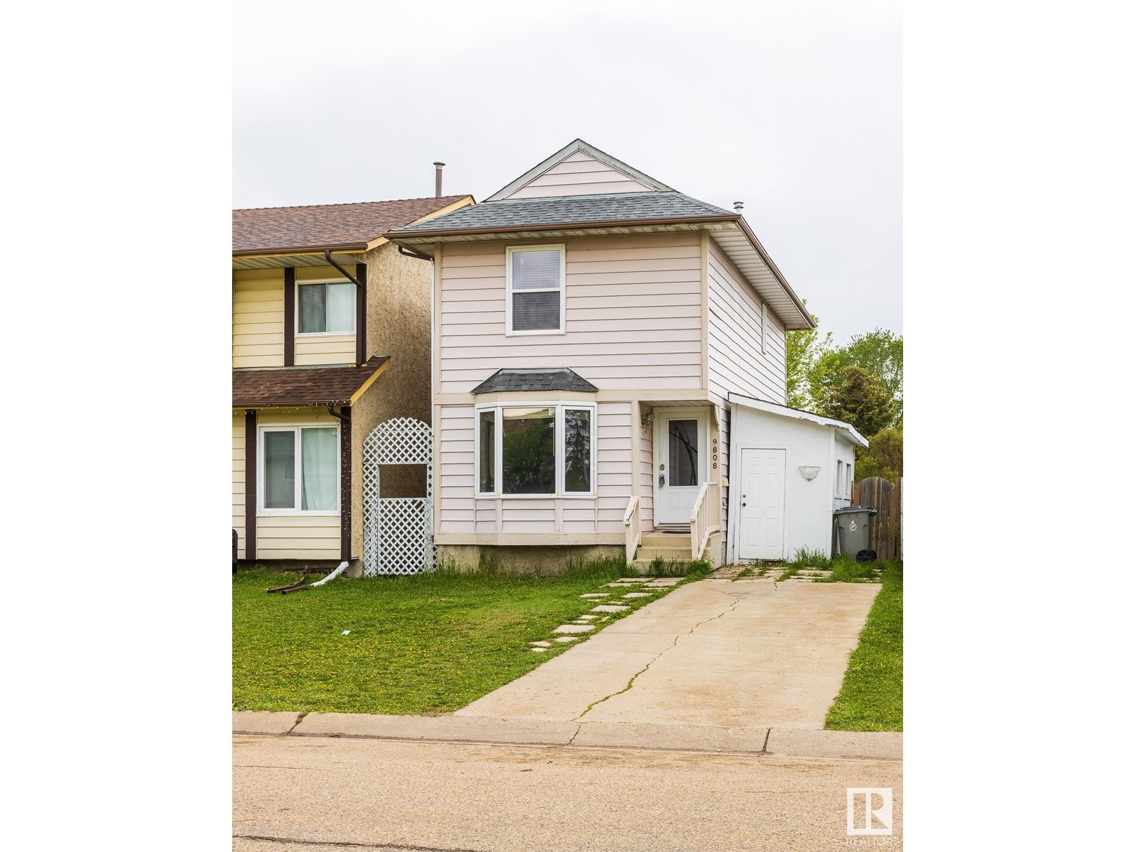 Photo 20 of 9808 107 St, Morinville AB