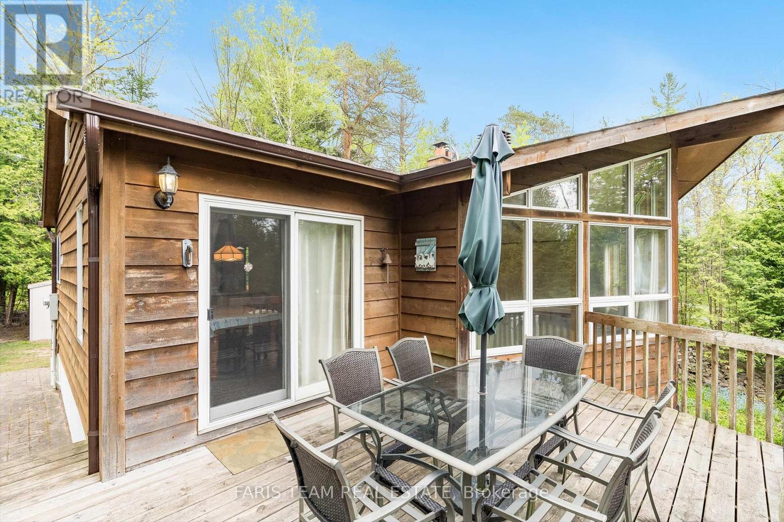 Photo 33 of 2385 Whetham Road, Springwater ON