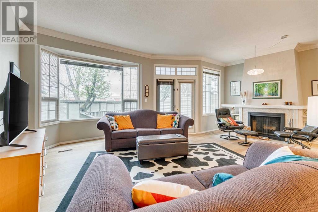 Single Family House for Sale in    Street NW Varsity Calgary 