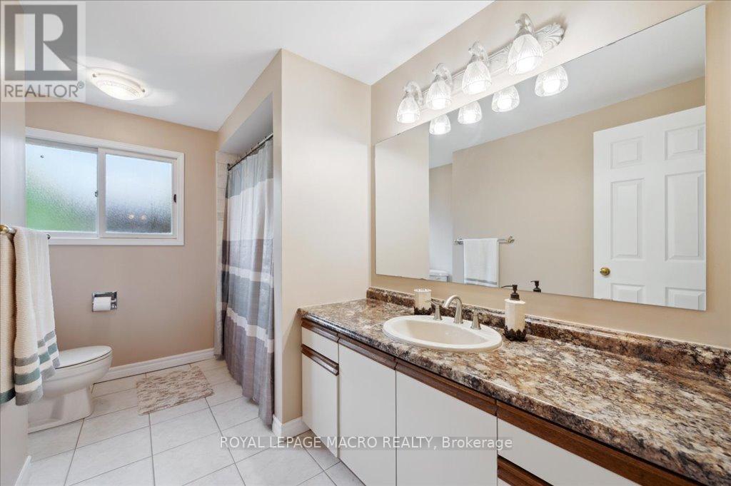 Photo 7 of 211 Rushdale Drive, Hamilton ON