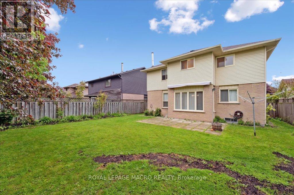 Photo 26 of 211 Rushdale Drive, Hamilton ON