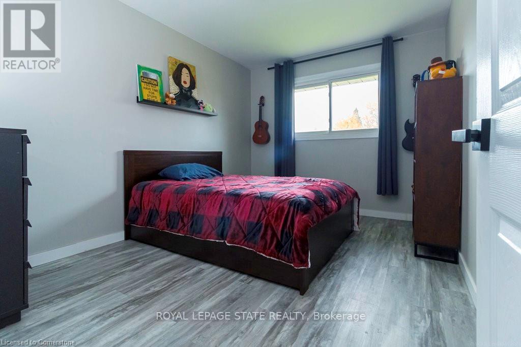 Photo 18 of 183 Sunnyridge Road, Hamilton ON