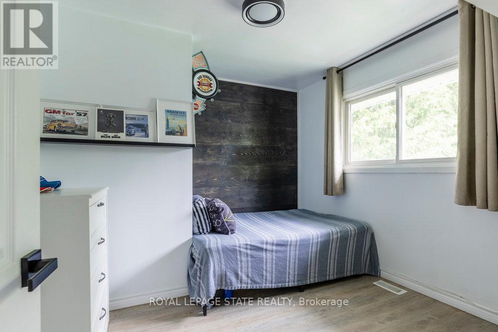 Photo 19 of 183 Sunnyridge Road, Hamilton ON