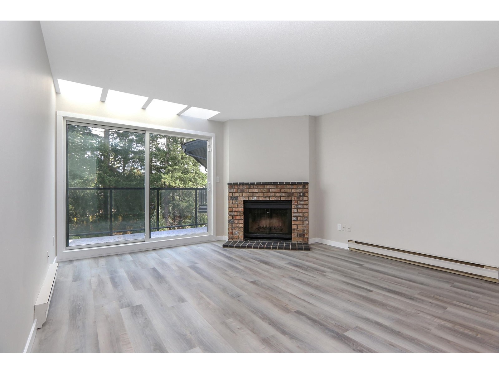 302 32124 TIMS AVENUE, Abbotsford real estate listing R3005261