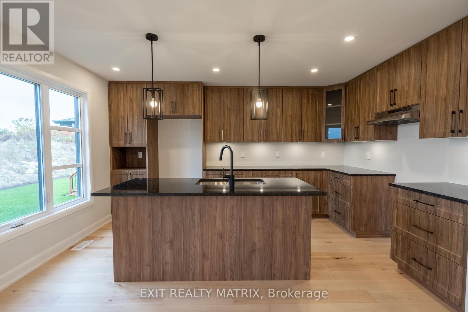 Photo 7 of 1413 Caroline Court, Cornwall ON