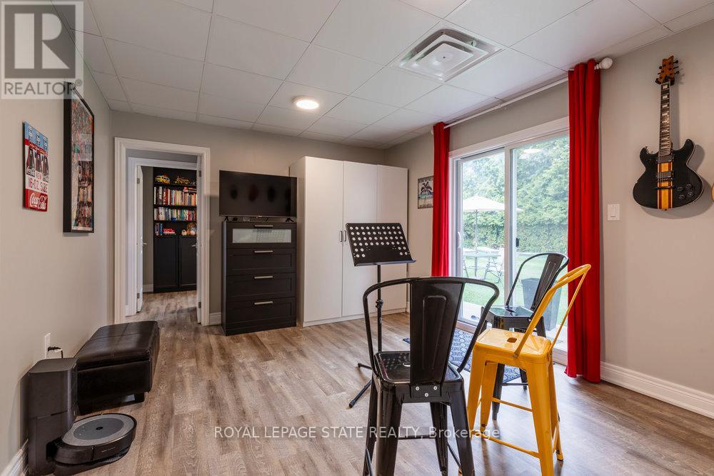 Photo 36 of 183 Sunnyridge Road, Hamilton ON