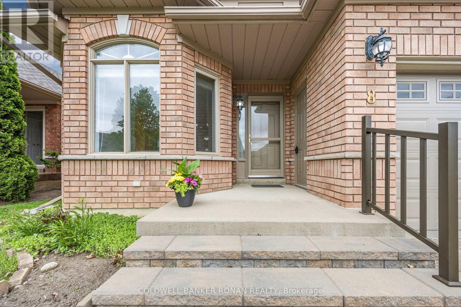 Photo 28 of 9 8 Malibu Manor W, New Tecumseth ON