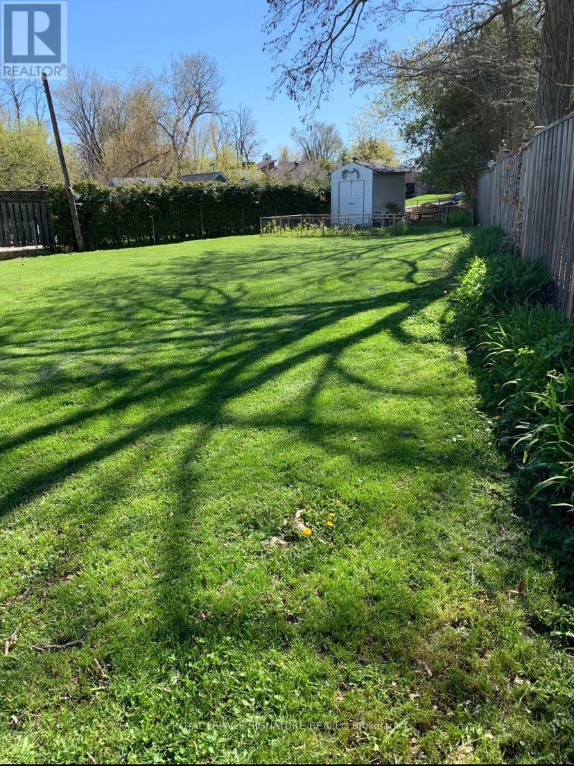 Photo 11 of 56 Lorne Street, Georgina ON