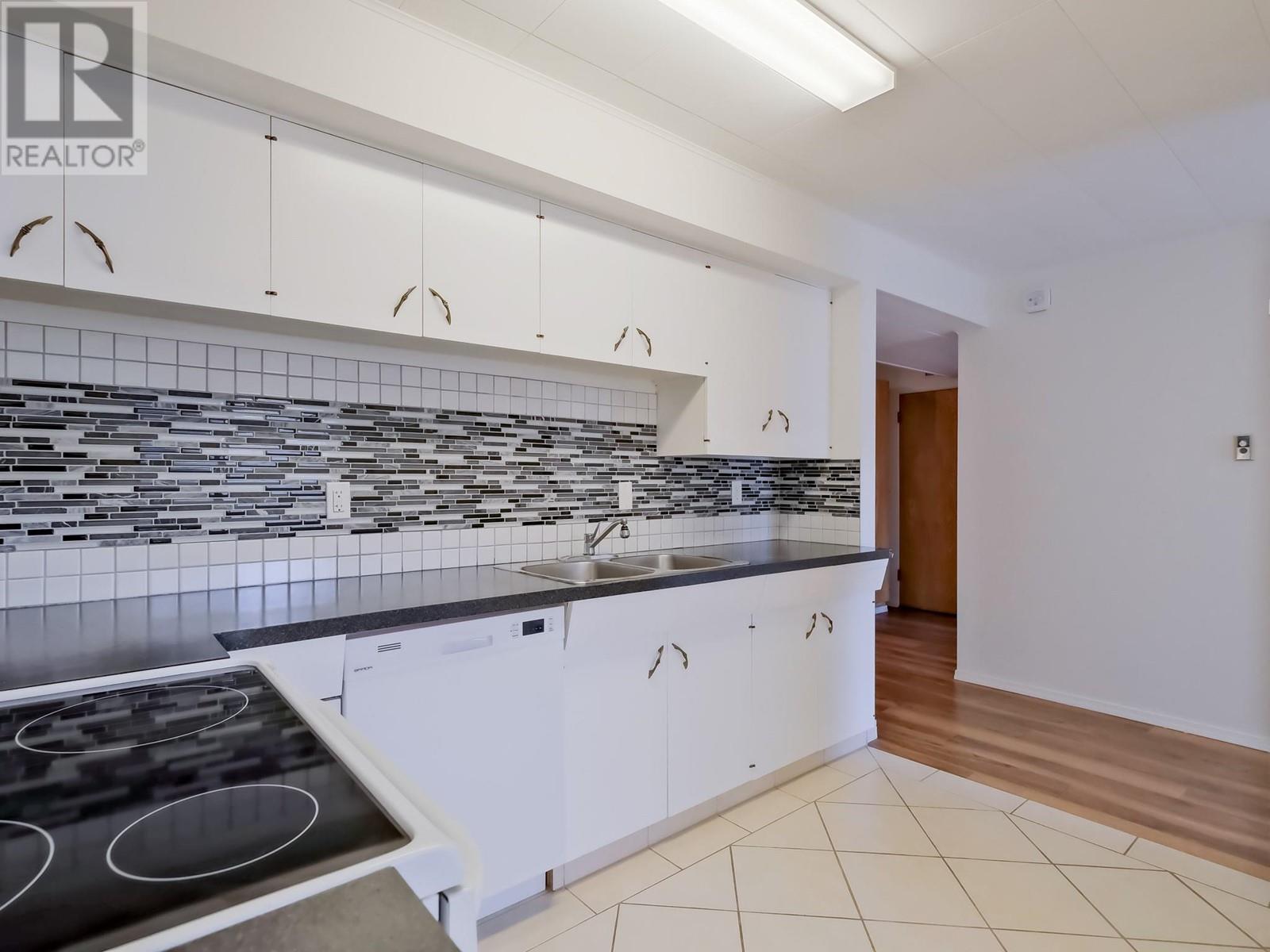 102 Derenzy Place, Penticton