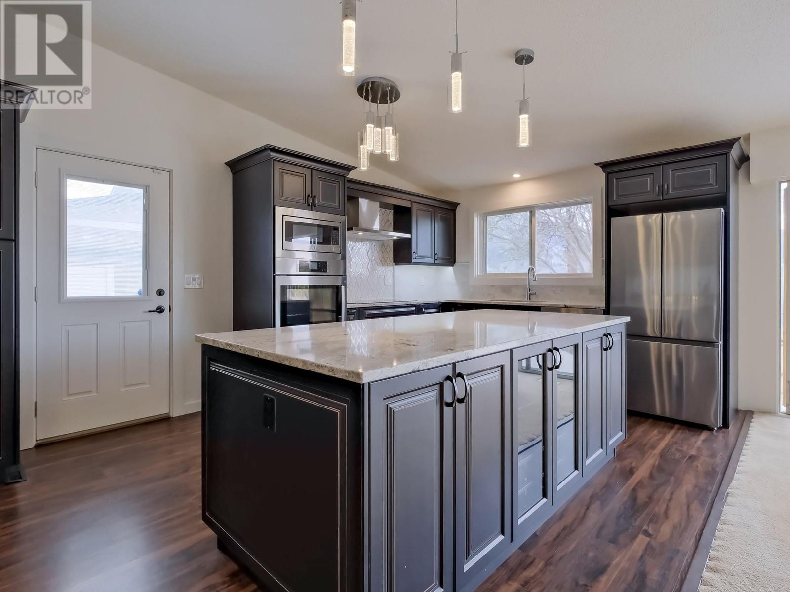 102 Derenzy Place, Penticton