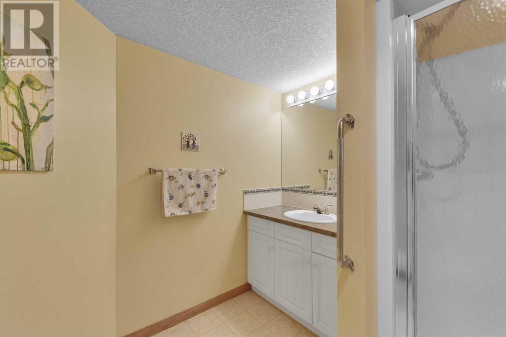 Single Family House for Sale in   Sierra Morena Boulevard SW Signal Hill Calgary 