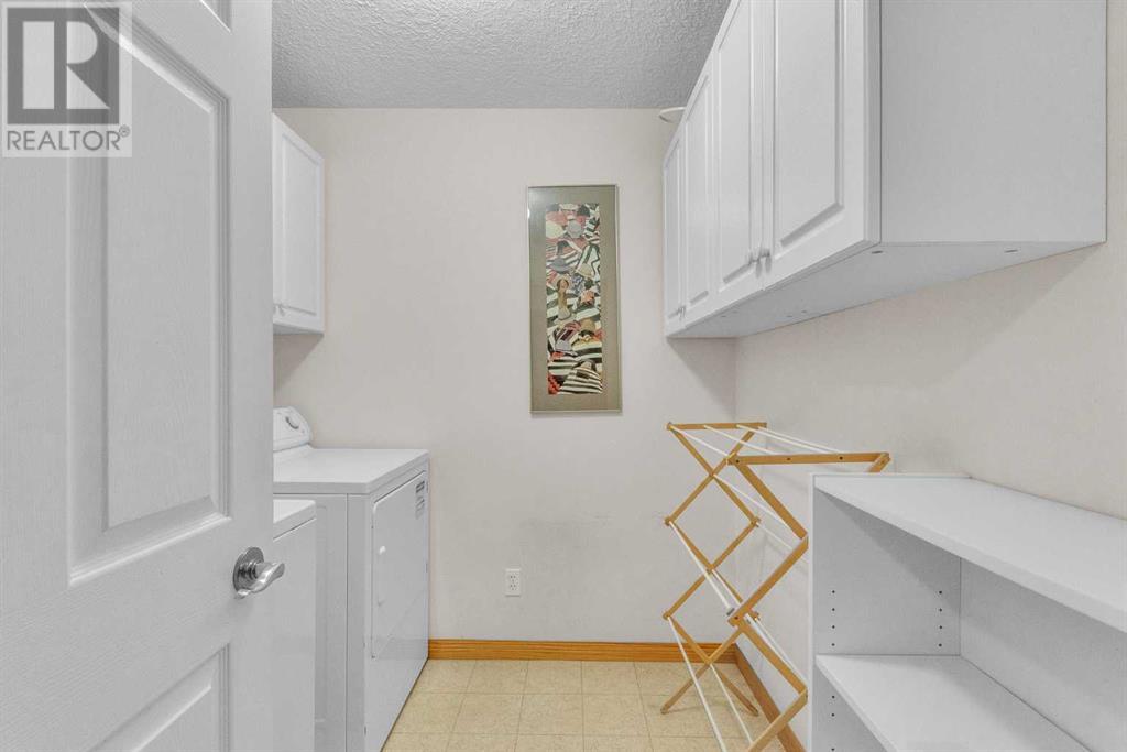 Single Family House for Sale in   Sierra Morena Boulevard SW Signal Hill Calgary 