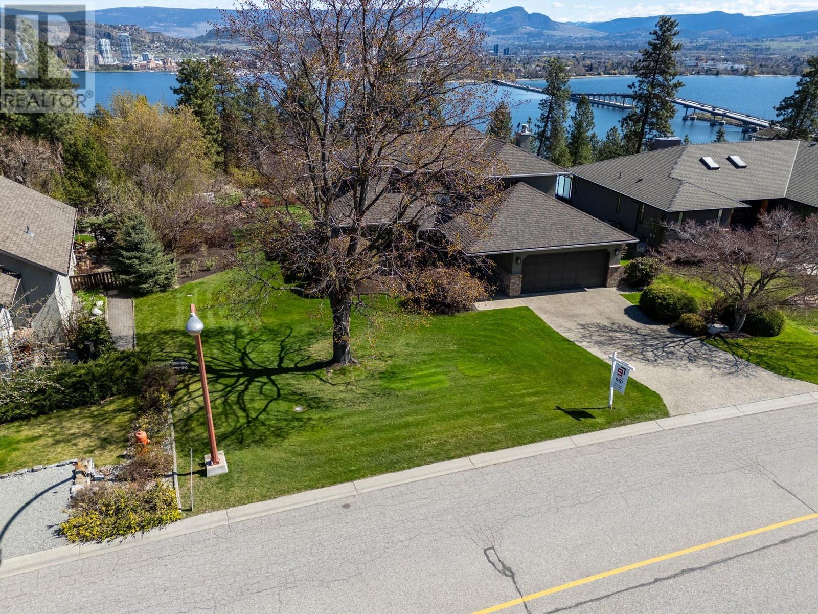  1929 Bayview Court, Westbank