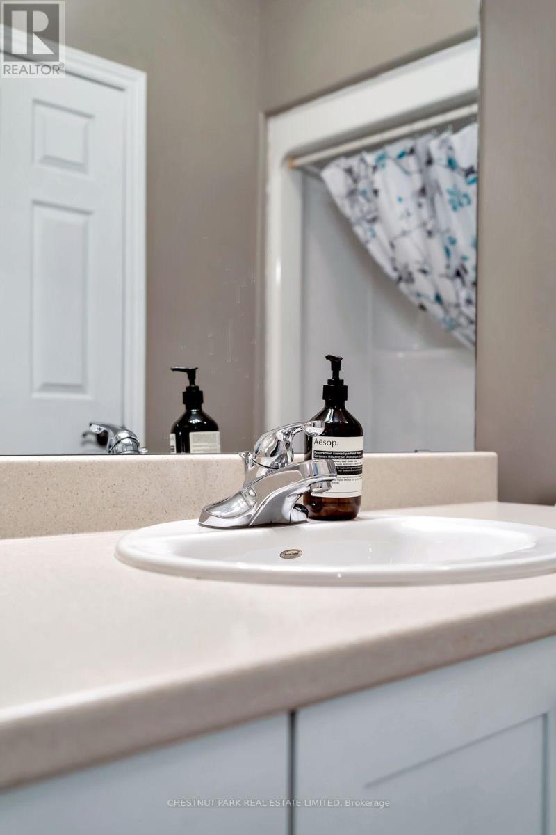 Photo 14 of 31 194 Haig Road, Belleville ON