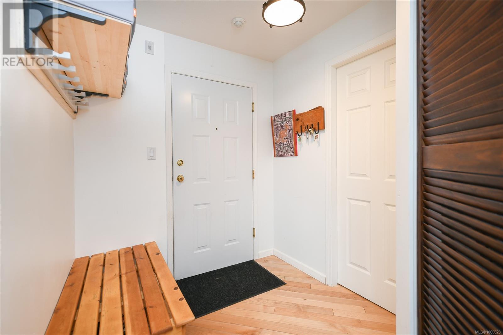 210 1320 Henry Rd, Courtenay