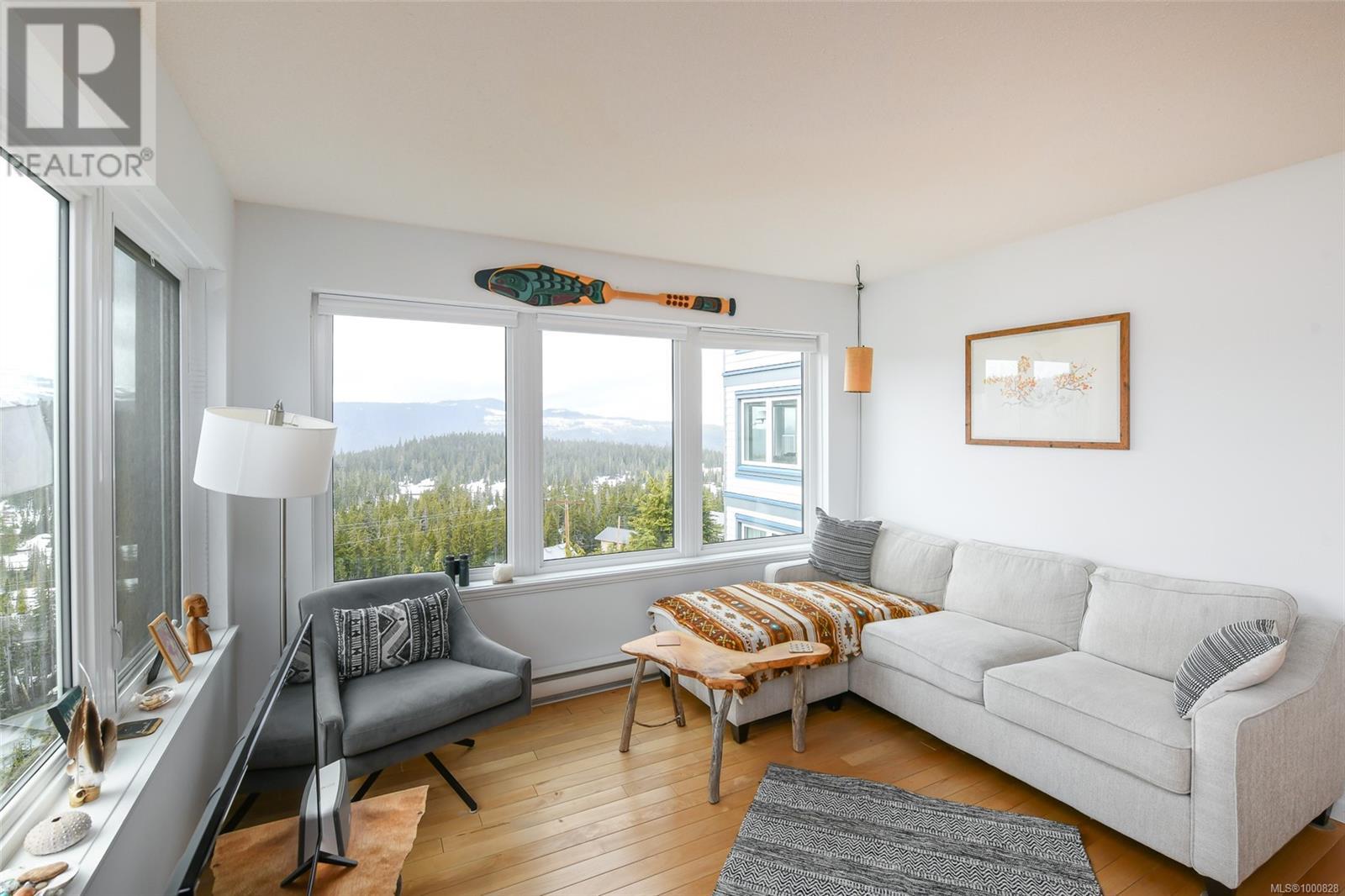 210 1320 Henry Rd, Courtenay