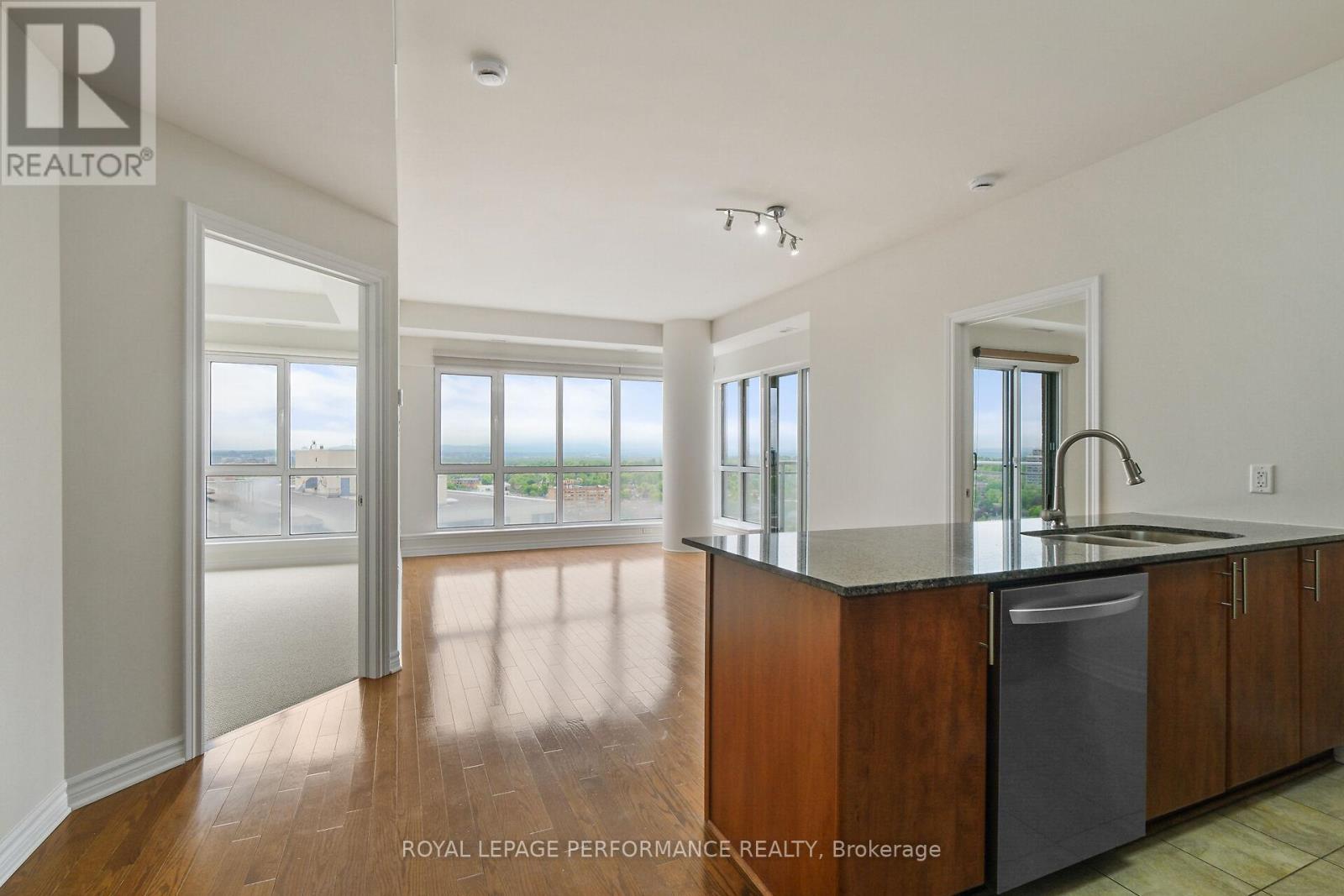 Photo 9 of 1807 70 Landry Street, Ottawa ON