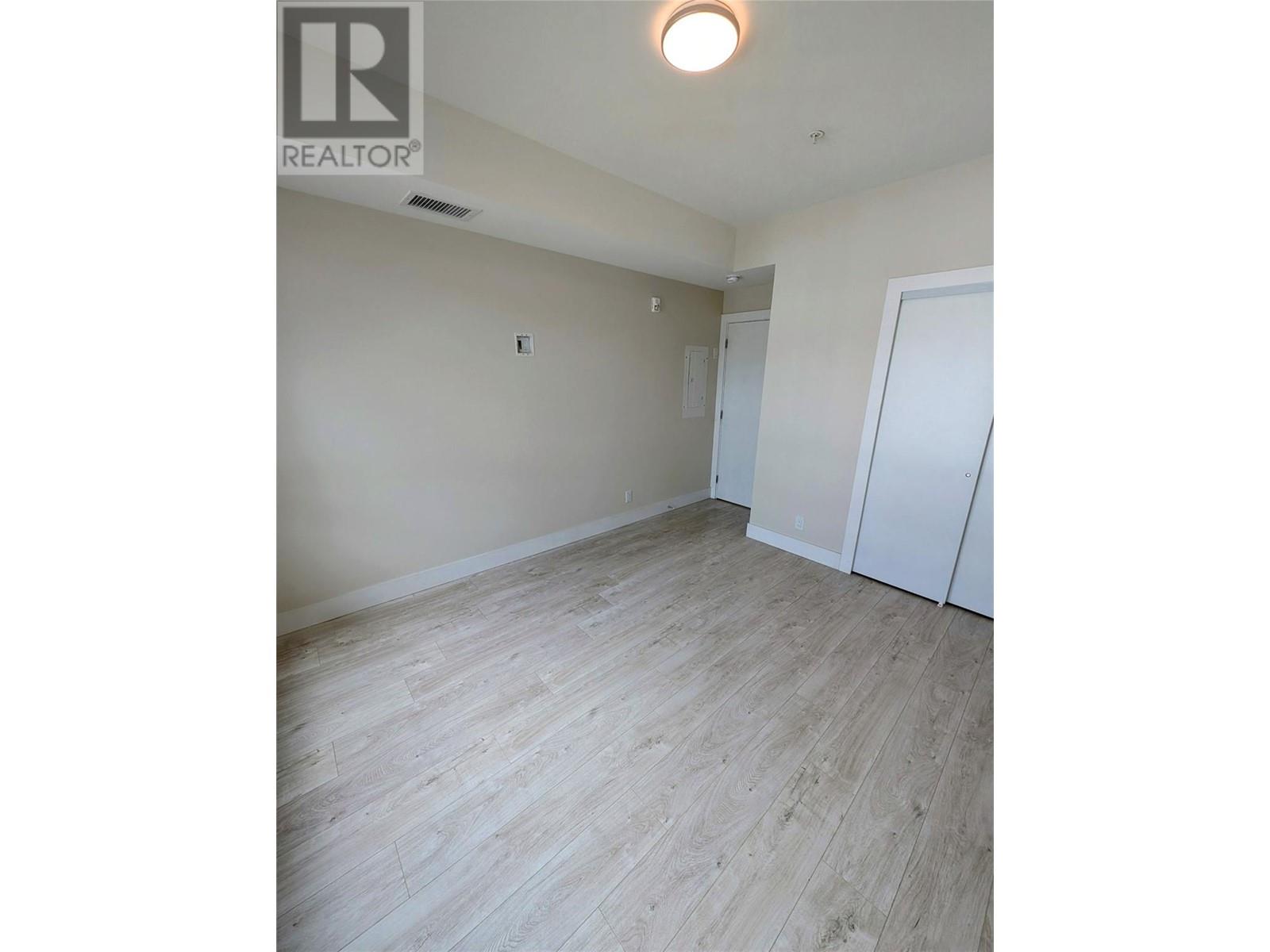 403 1925 Enterprise Way, Kelowna