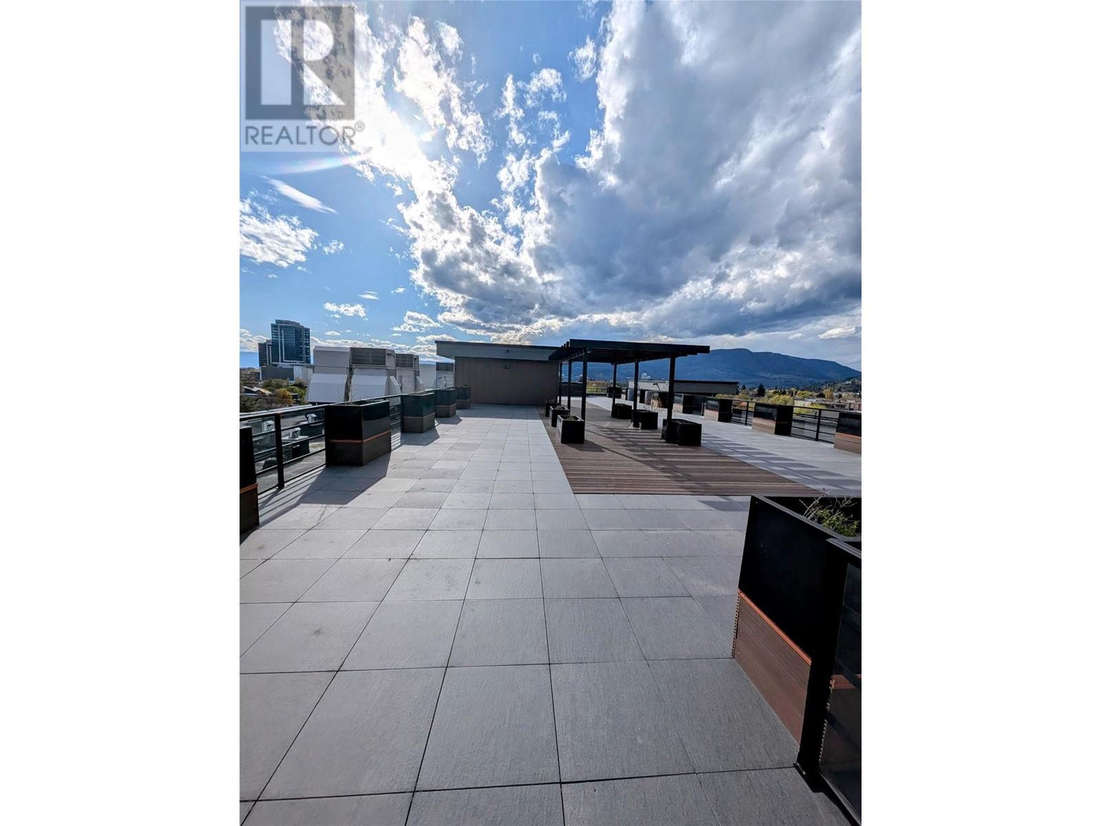 403 1925 Enterprise Way, Kelowna