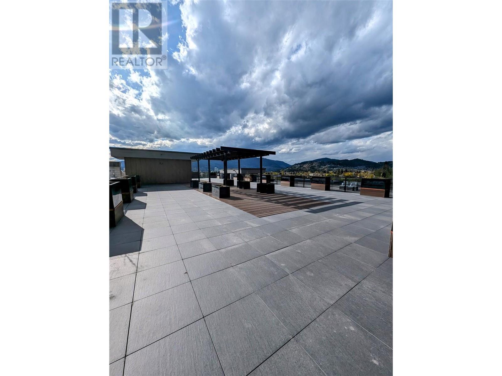 403 1925 Enterprise Way, Kelowna