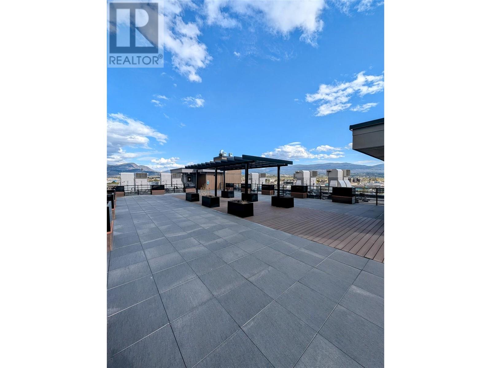 403 1925 Enterprise Way, Kelowna