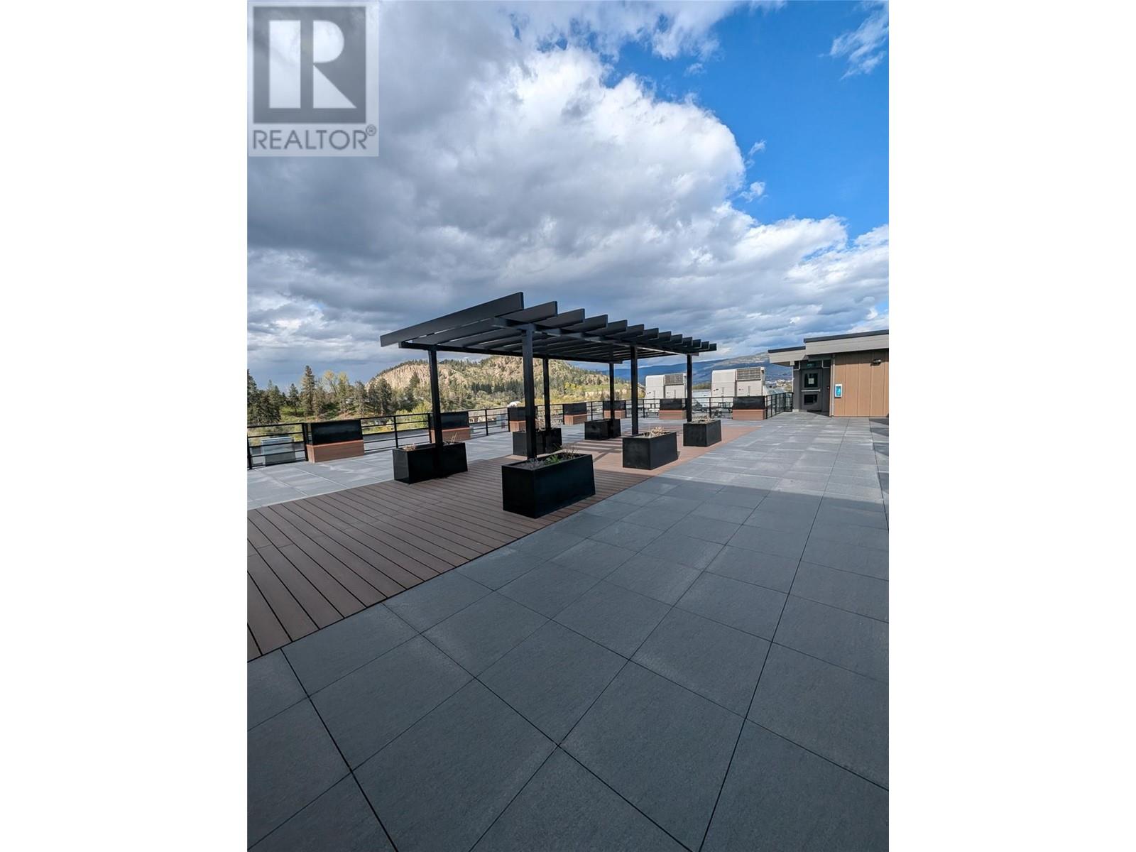 403 1925 Enterprise Way, Kelowna