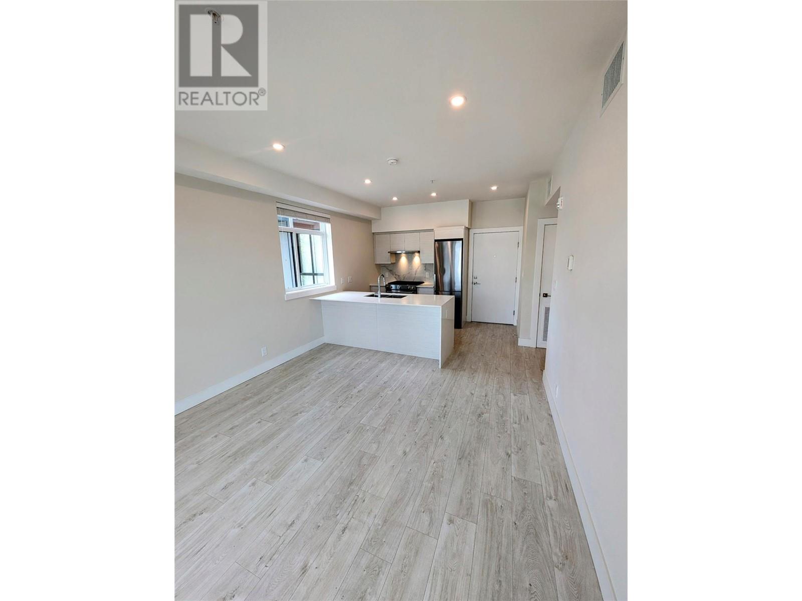 403 1925 Enterprise Way, Kelowna