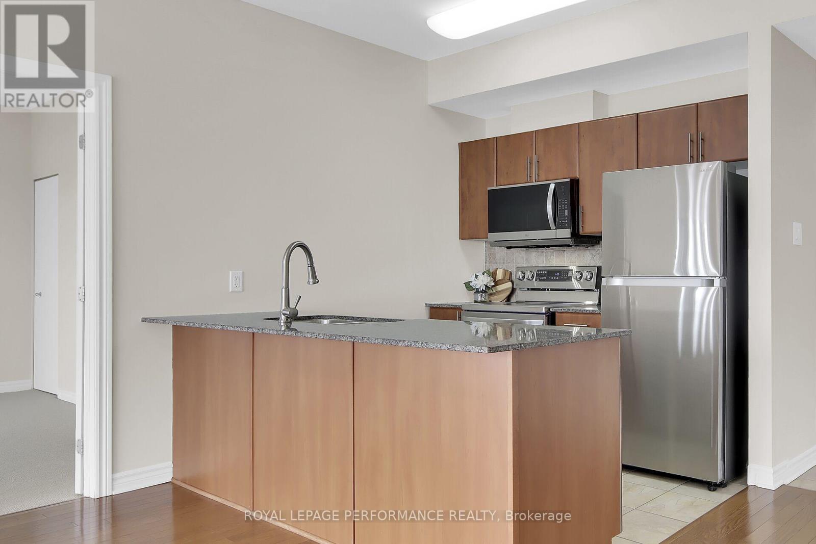 Photo 16 of 1807 70 Landry Street, Ottawa ON