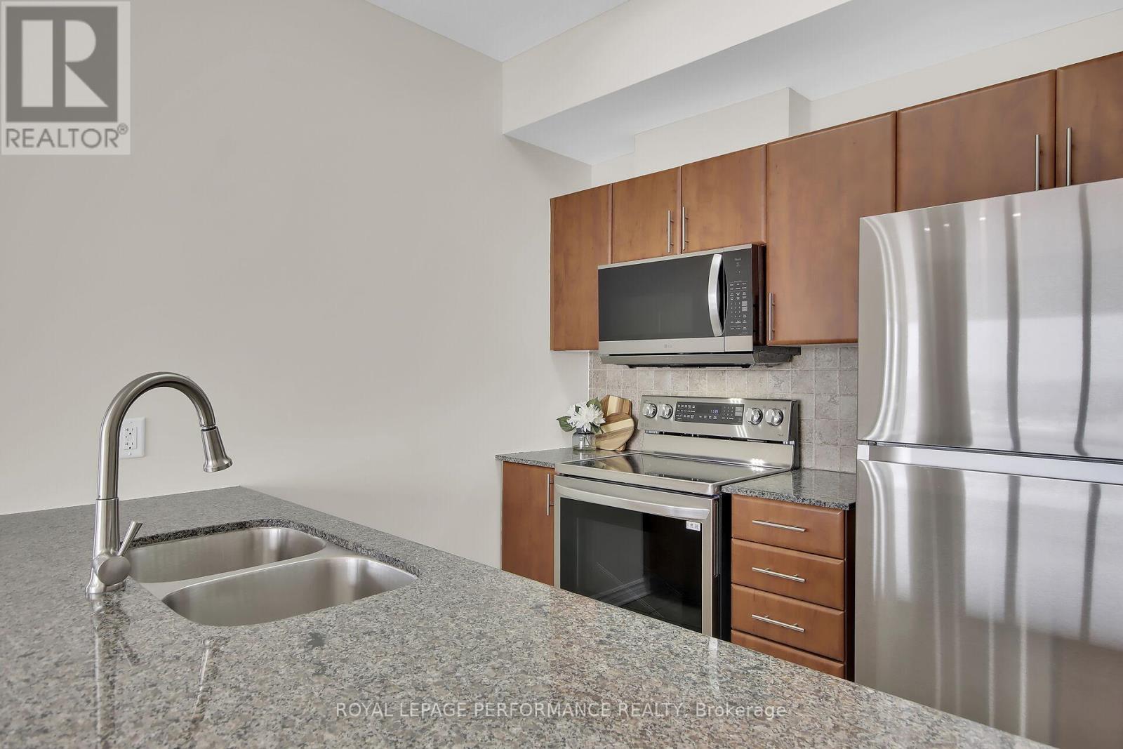 Photo 17 of 1807 70 Landry Street, Ottawa ON