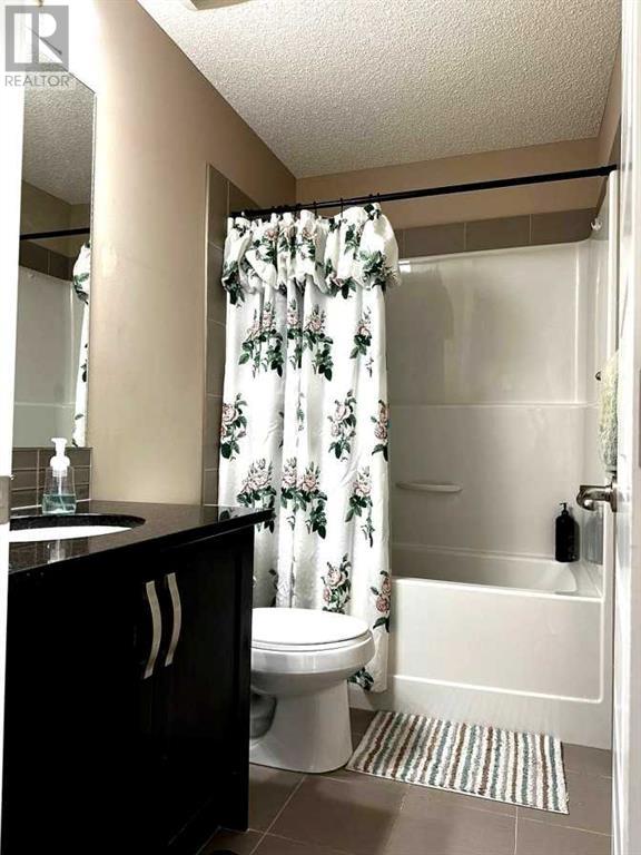 Single Family House for Sale in  Covecreek Circle NE Coventry Hills Calgary 