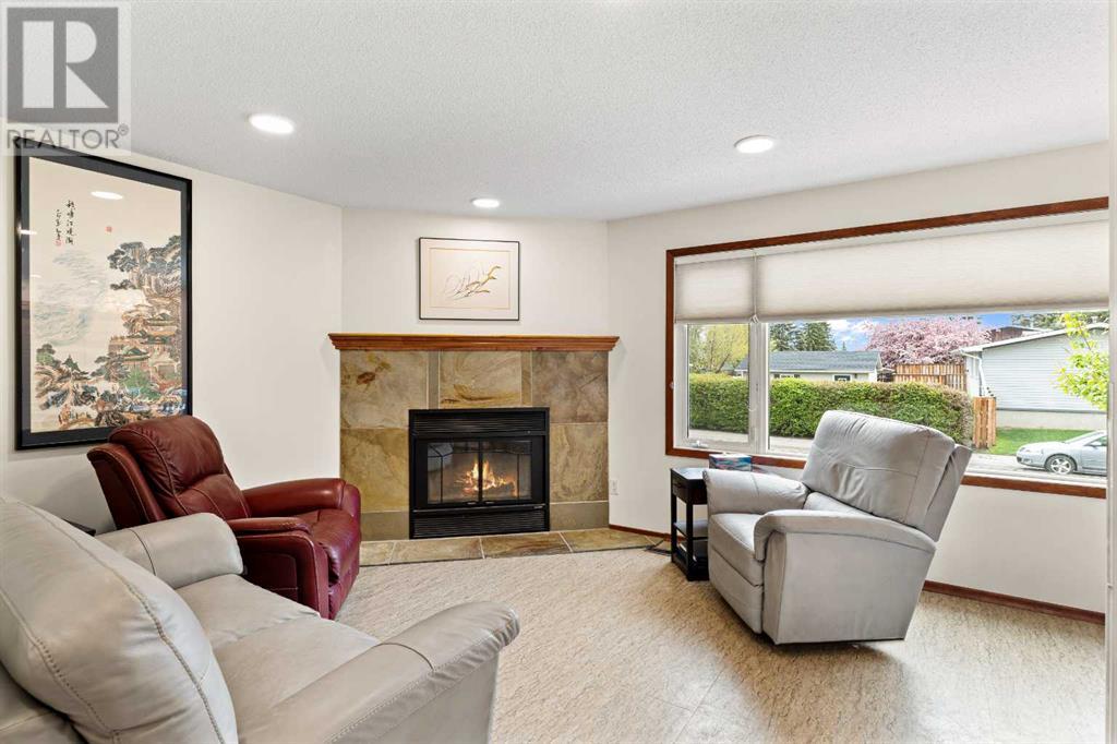 136 Bracebridge Crescent SW, Calgary, Alberta