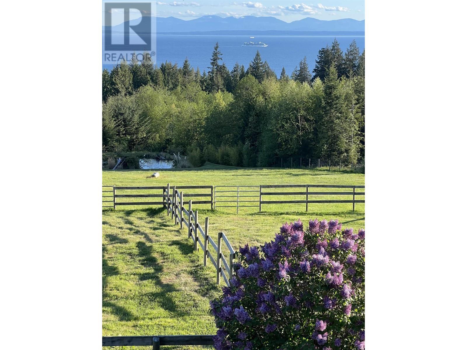 2247 PIXTON ROAD, Roberts Creek real estate listing R2979098