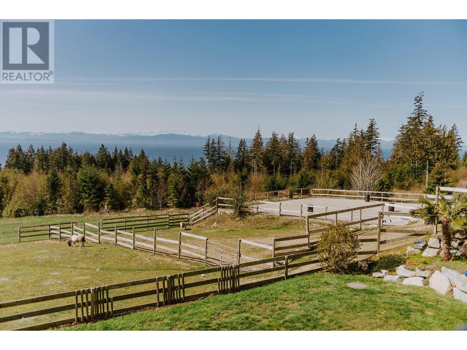 2247 PIXTON ROAD, Roberts Creek real estate listing R2979098