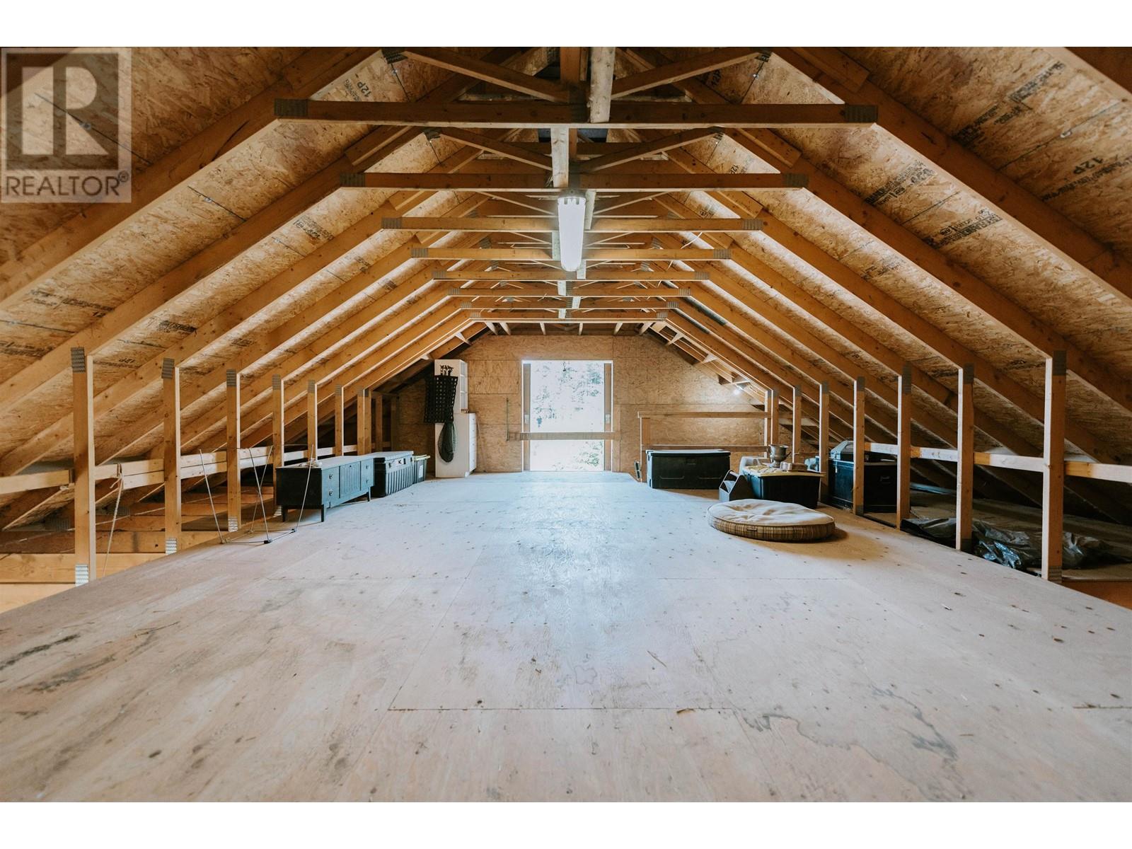 2247 PIXTON ROAD, Roberts Creek real estate listing R2979098