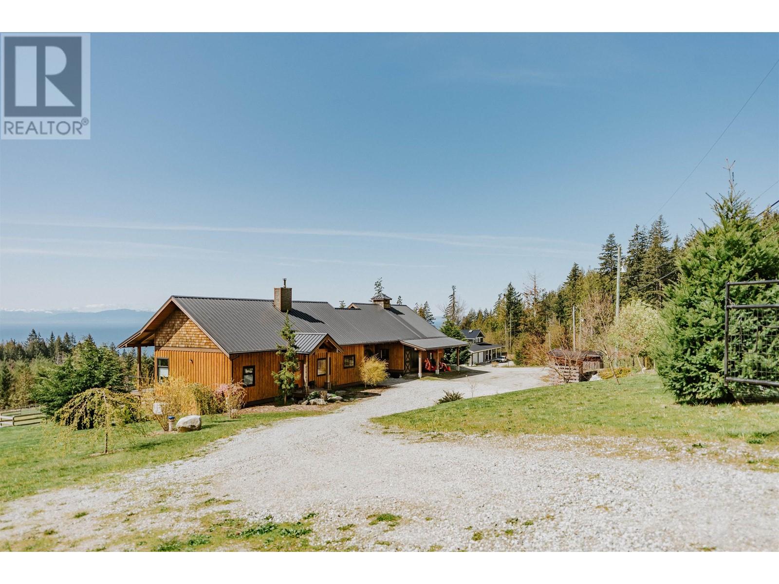 2247 PIXTON ROAD, Roberts Creek real estate listing R2979098