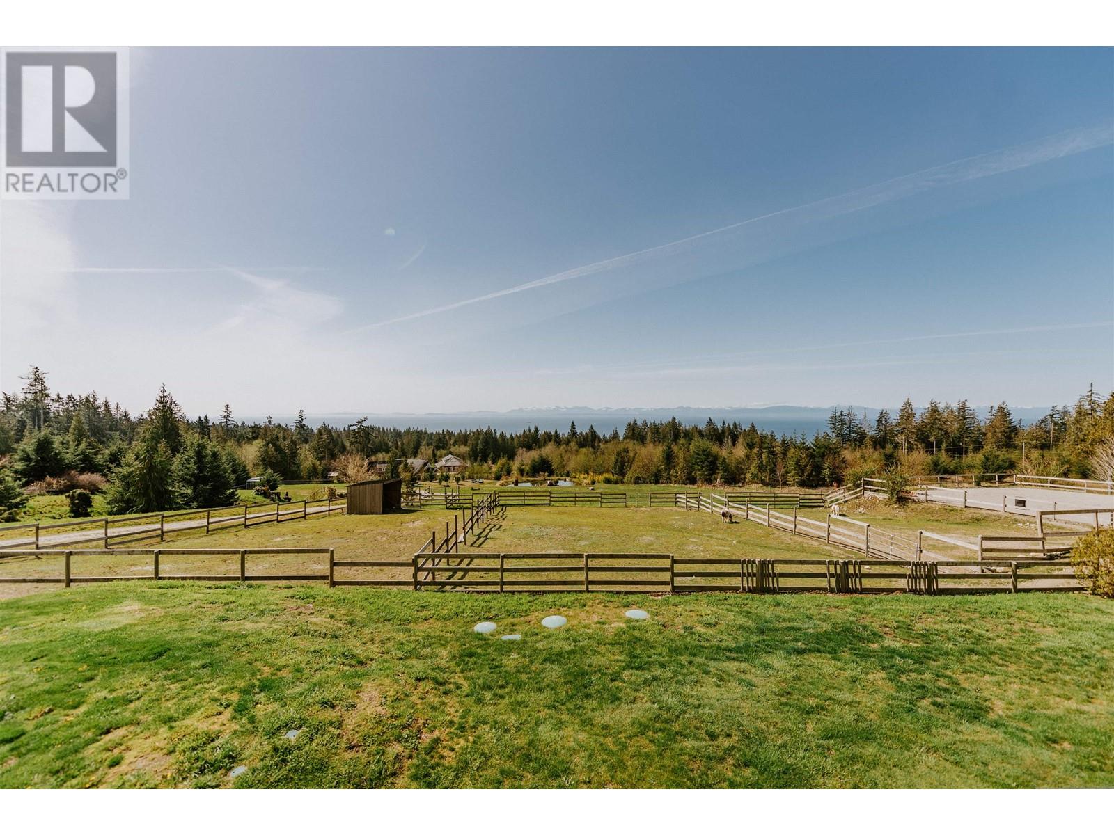 2247 PIXTON ROAD, Roberts Creek real estate listing R2979098