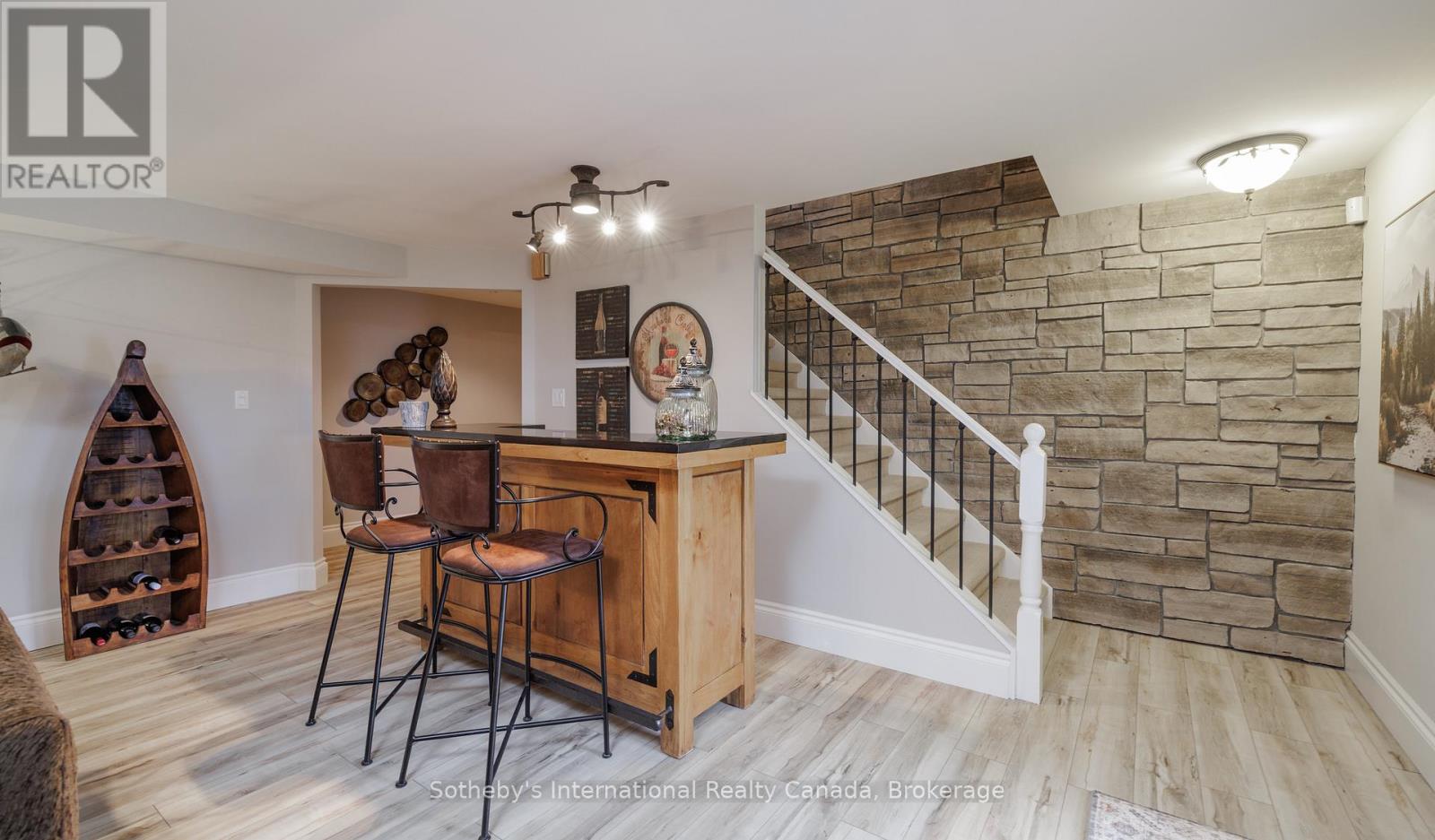 Photo 36 of 427 West Browns Road, Huntsville ON