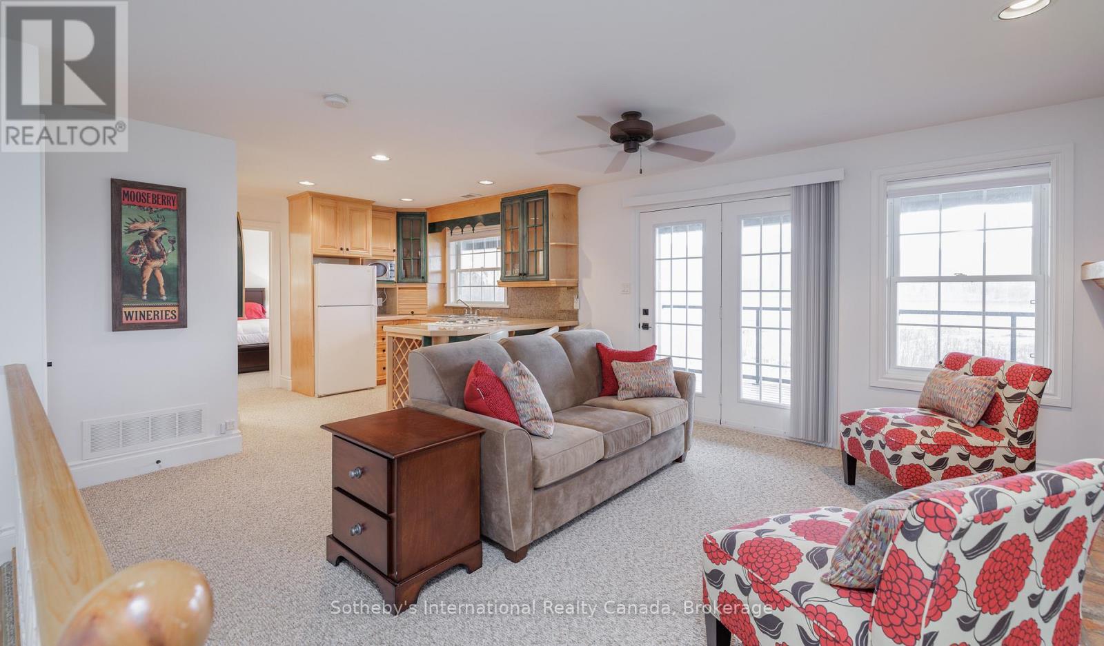 Photo 18 of 427 West Browns Road, Huntsville ON