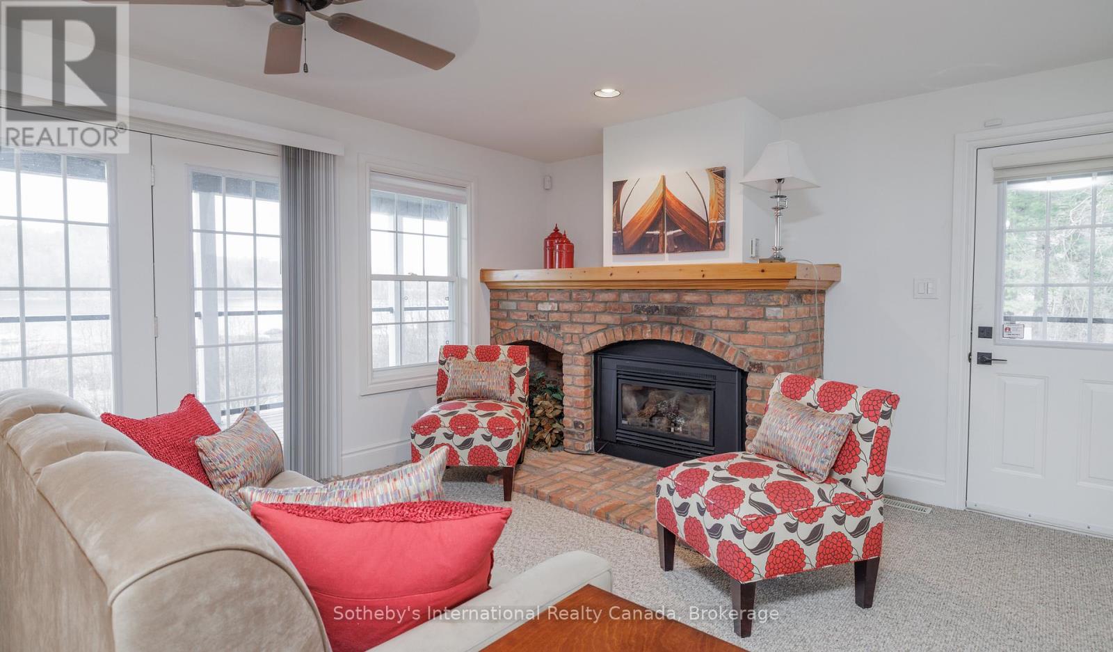 Photo 14 of 427 West Browns Road, Huntsville ON
