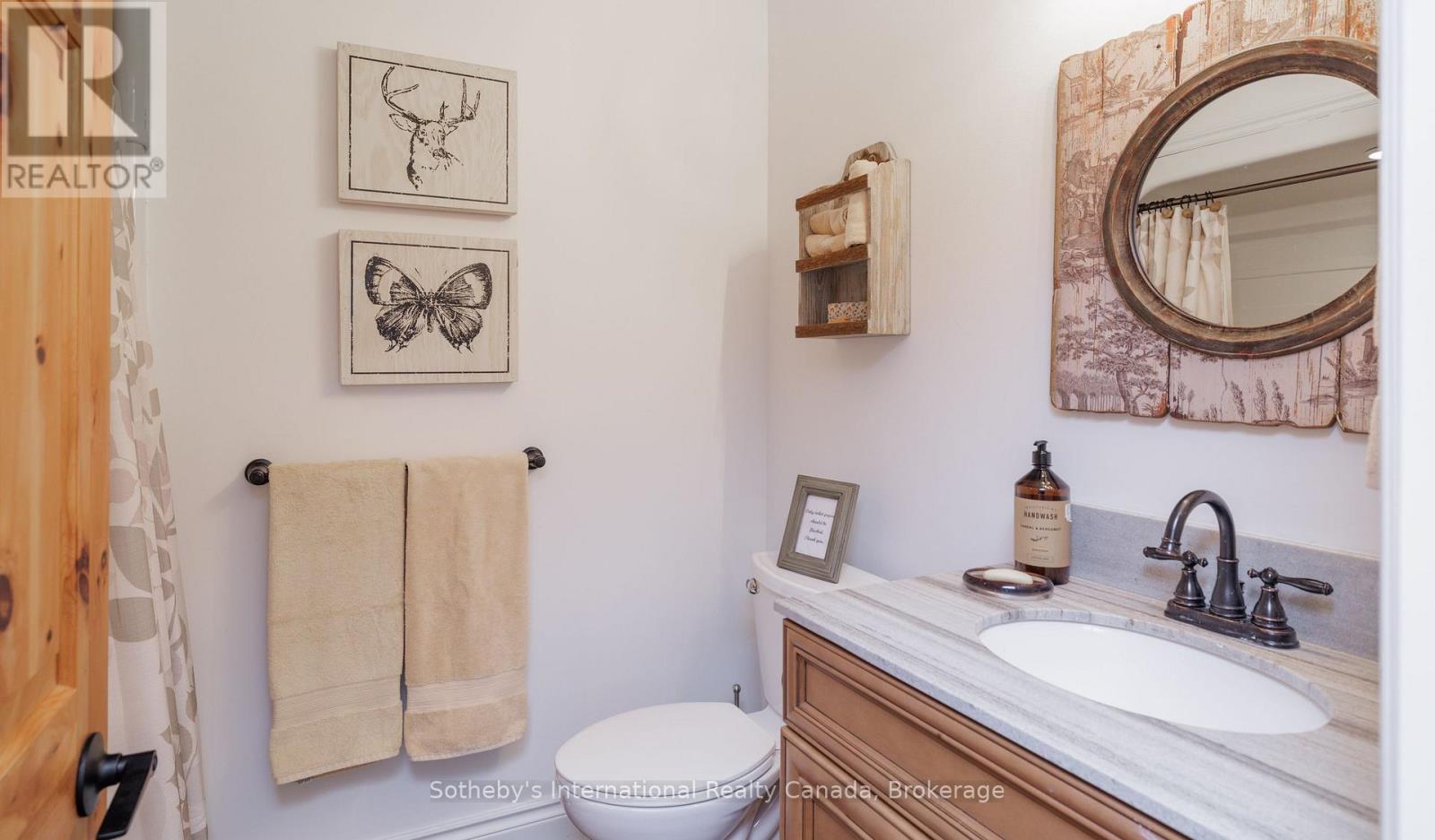 Photo 37 of 427 West Browns Road, Huntsville ON